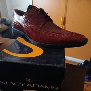 Stacy Adams Men's  Crocodile-Embossed Oxfords